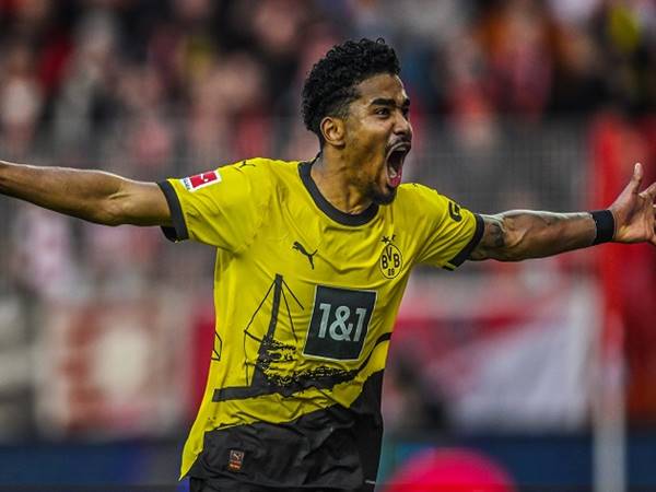 Tin bóng đá 7/3: Dortmund đoạt vé dự FIFA Club World Cup
