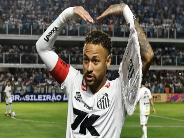 Liverpool sự kết hợp đầy cảm hứng với Alisson và cuộc tái thiết hàng công Liverpool sự kết hợp đầy cảm hứng với Alisson và cuộc tái thiết hàng công