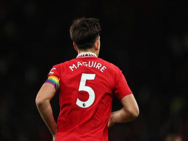 Hành trình số áo của Harry Maguire ở ĐTQG